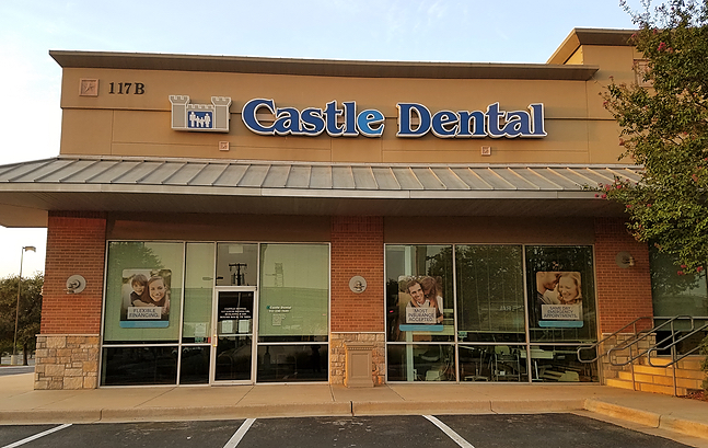 Castle Dental - Round Rock/Louis Henna Office Exterior